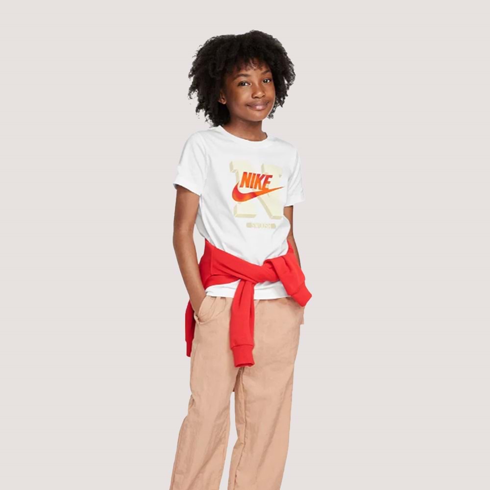 Nike Sportswear Çocuk Siyah T-Shirt FZ5125-010 - Beyaz - M