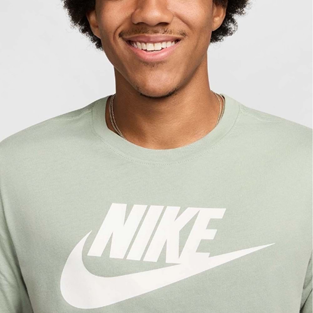 Nike Sportwear AR5004-371 Futura Tshirt - Yeşil - L