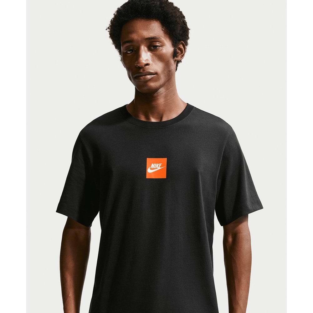 Nike Erkek Sportswear T-Shirt IR4972-010 - Siyah - L