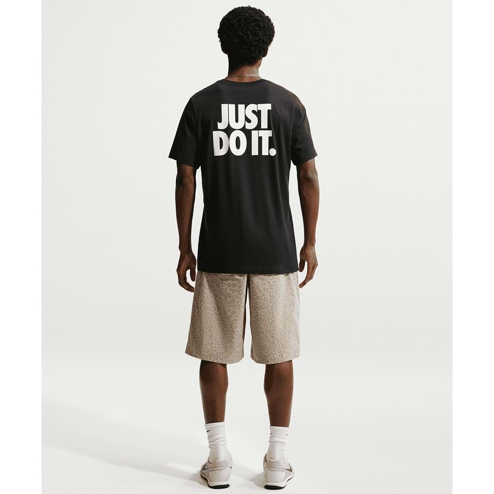 Nike Erkek Sportswear T-Shirt IR4972-010 - Siyah - L