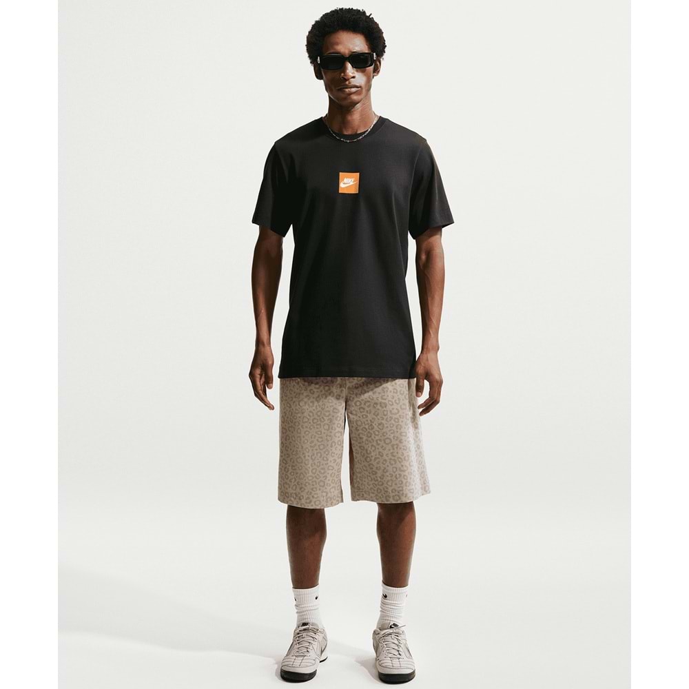 Nike Erkek Sportswear T-Shirt IR4972-010 - Siyah - L