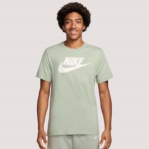 Nike Sportwear AR5004-371 Futura Tshirt - Yeşil - L
