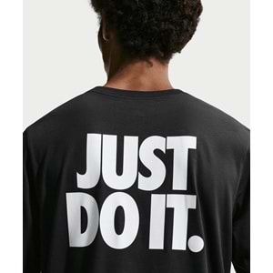Nike Erkek Sportswear T-Shirt IR4972-010 - Siyah - L