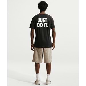 Nike Erkek Sportswear T-Shirt IR4972-010 - Siyah - L