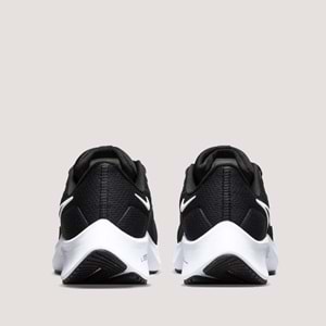 Nike Air Zoom Pegasus 38 Kadın Koşu Ayakkabısı - Siyah-Beyaz - 40