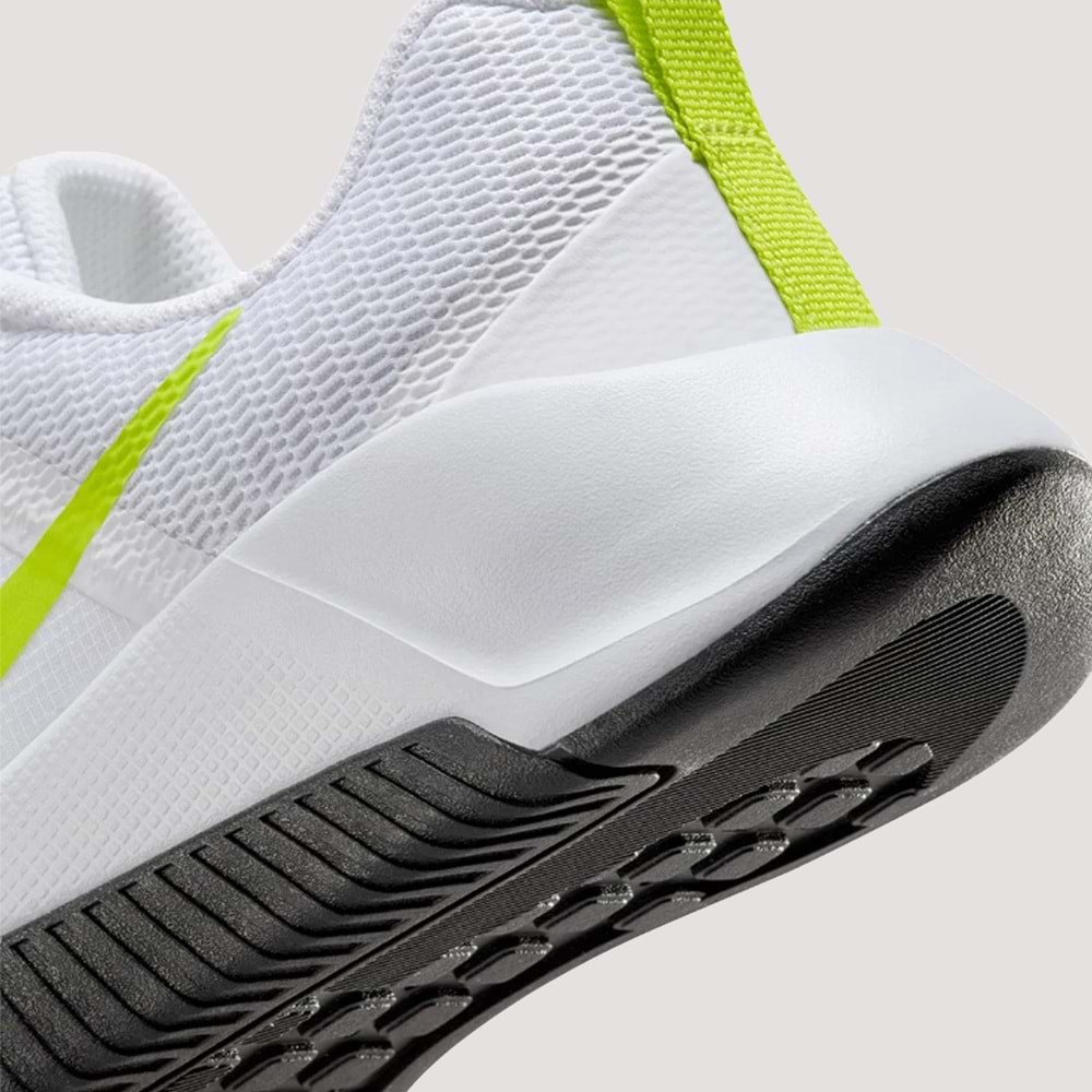 Nike Mc Trainer 3 Unisex Spor Ayakkabı FQ1830 107 - Beyaz - 40